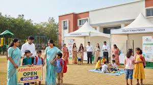 గ్రామీణ ప్రాంతాల విద్యార్థులకు కార్పొరేట్ స్థాయి విద్యను అందించాలనే లక్ష్యంతో ప్రభుత్వం ఏర్పాటు చేసిన ఆదర్శ పాఠశాలల్లో (మోడల్ స్కూల్స్) 2026–27 విద్యా సంవత్సరానికి ప్రవేశాల నోటిఫికేషన్ విడుదలైంది