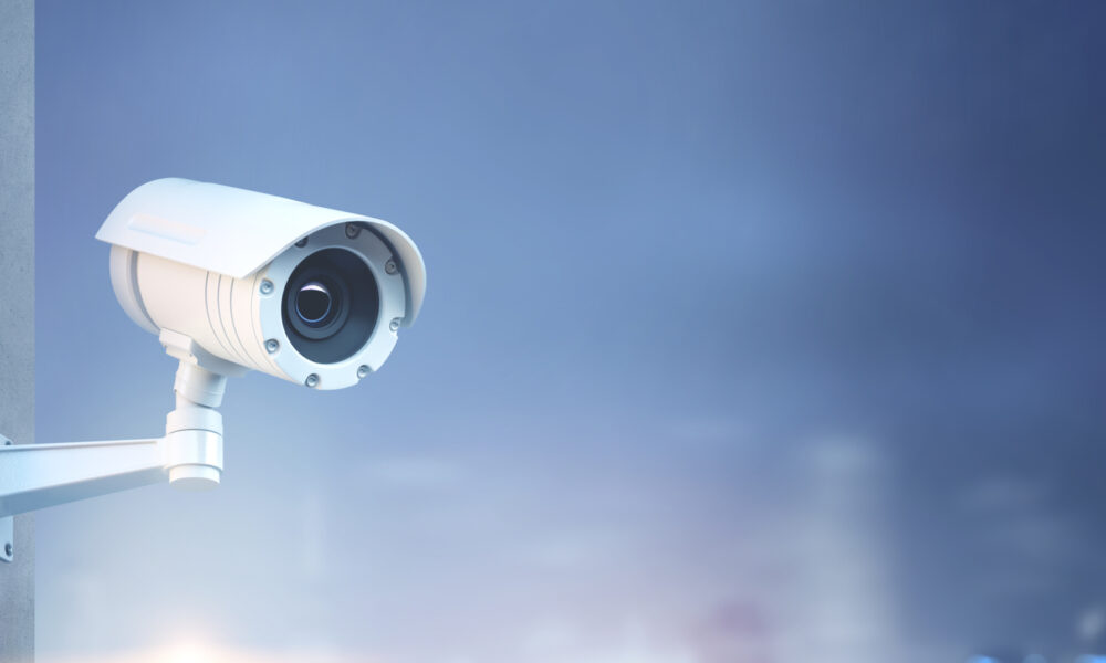 తిరుపతి జిల్లాలో ఆరేళ్ల చిన్నారి మరణం చుట్టూ ఒక విచిత్ర ఘటన వెలుగుచూసి స్థానికులను కలవరపెడుతోంది.