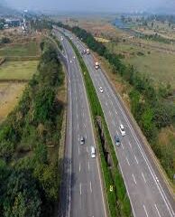 సుమారు 695 కిలోమీటర్ల పొడవుతో రూపొందిస్తున్న ఈ ఆర్థిక కారిడార్ తెలంగాణ, మహారాష్ట్ర, మధ్యప్రదేశ్ రాష్ట్రాల మీదుగా సాగుతుంది