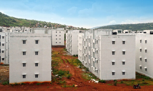 తెలంగాణ రాష్ట్రంలో సొంతిల్లు కోసం ఆశపడుతున్న తక్కువ ఆదాయ కుటుంబాలకు రాష్ట్ర ప్రభుత్వం గొప్ప శుభవార్తను అందించింది