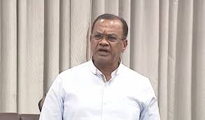 తెలంగాణ రాష్ట్రం ఏర్పడి పదేళ్లు పూర్తయినా నీళ్లు, నిధులు, నియామకాల వంటి ప్రాథమిక లక్ష్యాలు ఆశించిన స్థాయిలో నెరవేరలేదని రాష్ట్ర రోడ్లు–భవనాల శాఖ మంత్రి కోమటిరెడ్డి వెంకట్ రెడ్డి అన్నారు.