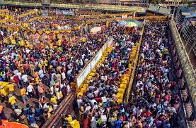 మేడారం సమ్మక్క-సారలమ్మ మహాజాతర వైభవంగా జరగుతోంది.