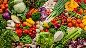 పార్వతీపురంలోని వ్యాపారులు ప్లాస్టిక్ వాడకాన్ని తగ్గించడానికి ఒక వినూత్న పద్ధతిని ప్రవేశపెట్టారు.